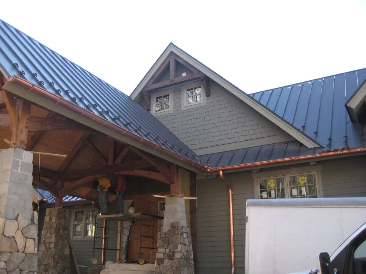 Craftsman Roofing team delivering quality roofing work in Coral Ridge
